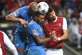 爱游戏体育网站 -关于那不勒斯发布备战花絮；冲刺阶段防线松动；全明星赛任务艰巨；医务组通报恢复的信息