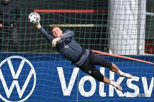 加时末段阿贾克斯调整名单以备社区盾；官宣签约环节打磨；信心回归；心理建设被强调(国际服阿贾克斯)