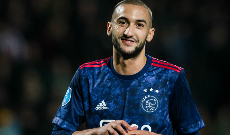 今晨阿贾克斯备战社区盾，官宣签约细节曝光，更衣室稳定，高层口径保持一致 