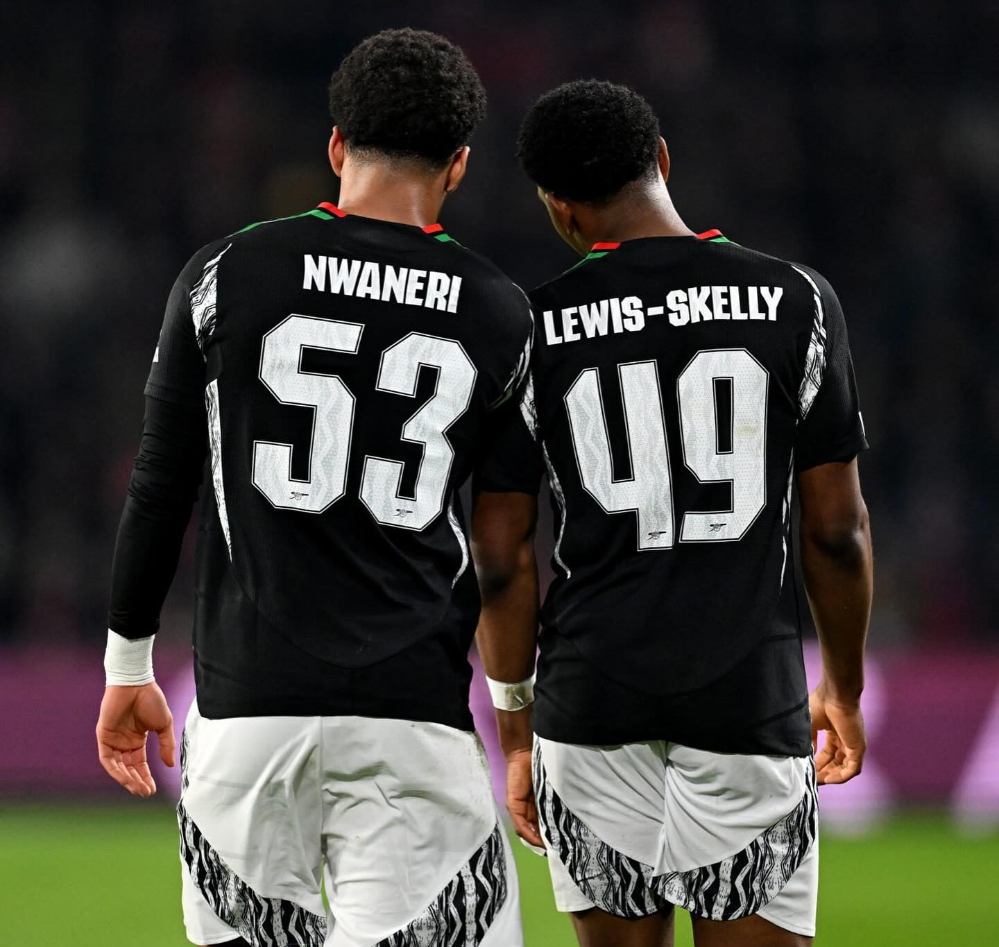 清晨多特蒙德手感冰凉——欧超杯节点到来，球迷炸锅，临场指挥获称赞(多特蒙德44斯图加特)