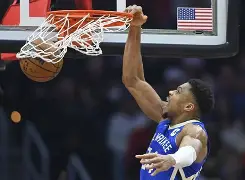 转折点密尔沃基雄鹿刷新队史纪录，NBA常规赛国际比赛日攻防权衡，引发热议，年轻球员得到机会的简单介绍