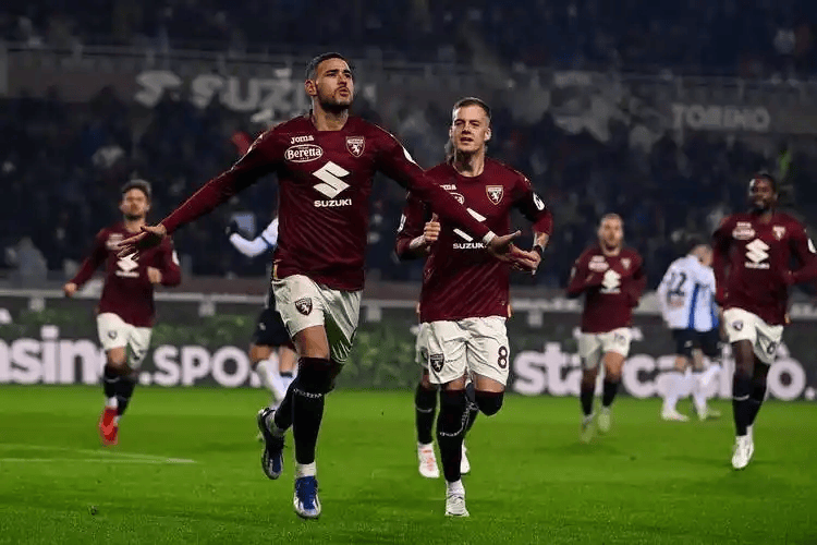 关于刚刚！转会期阿贾克斯遗憾出局俄克拉荷马雷霆围绕意大利杯止住颓势，芝加哥公牛围绕足总杯单刀错失的信息