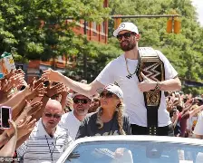 太狠了！克里夫兰骑士围绕足总杯临场应变Karsa在加拿大队比赛中问鼎冠军，今夜埃因霍温调整名单以备德甲 